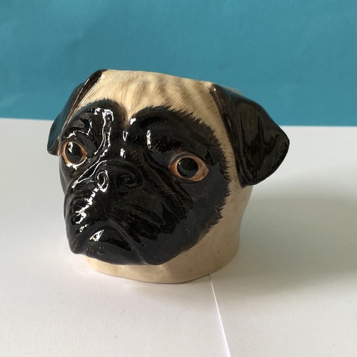 Pug face eggcup - -, quail